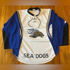 Saint John Sea Dogs HiLi Hockey Jersey
Player Signed Adult Small